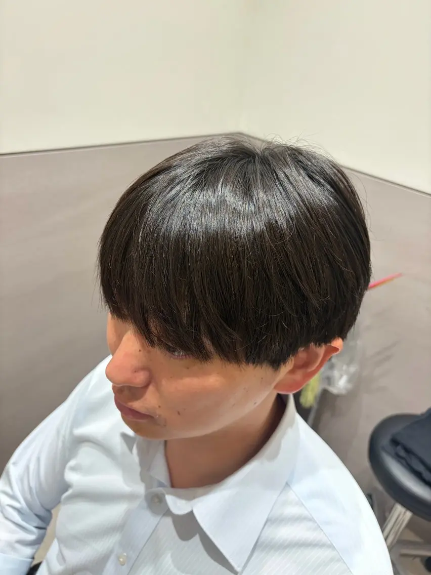 メンズ マッシュ カット 関井 美月のヘアスタイル