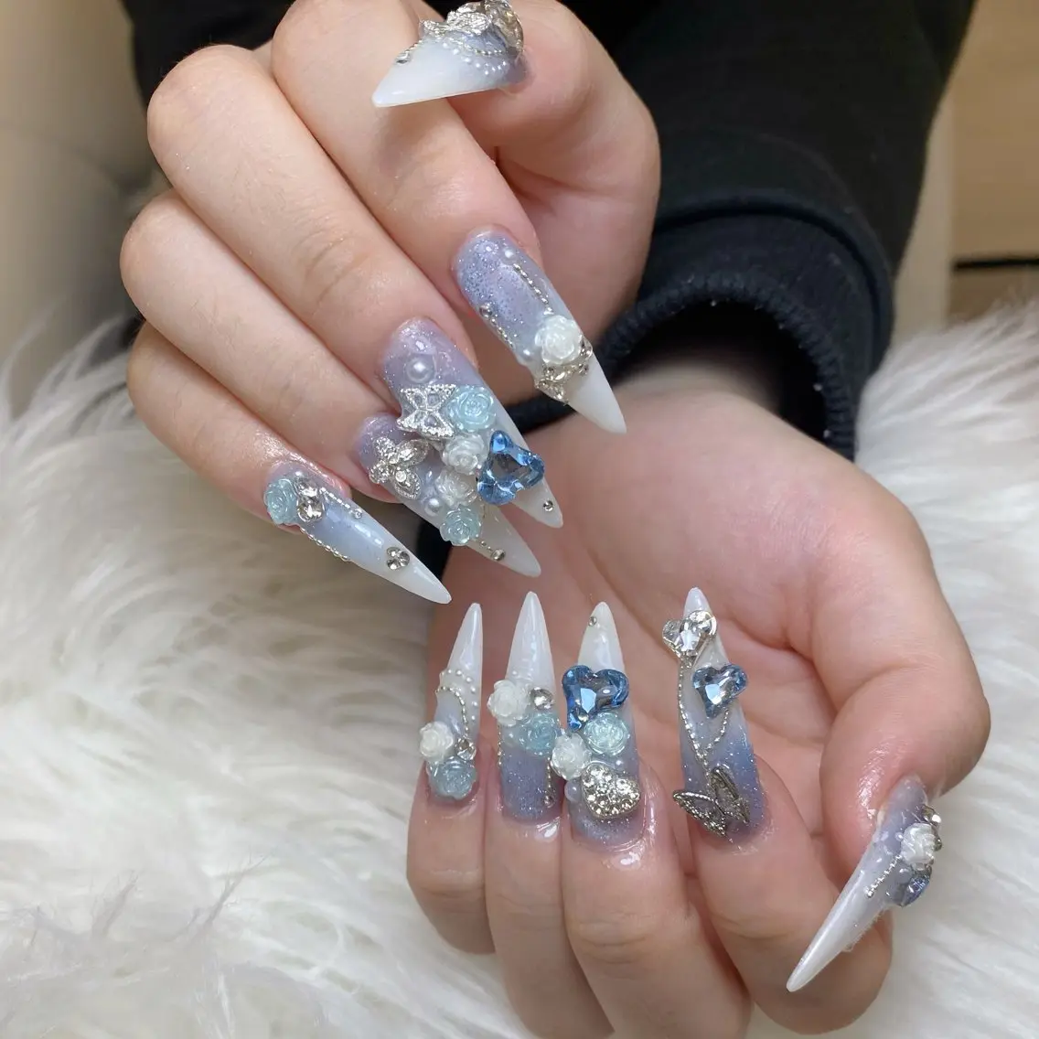 ネイル ハンドネイル ハンドケア Anh Nail 歌舞伎町のネイルデザイン