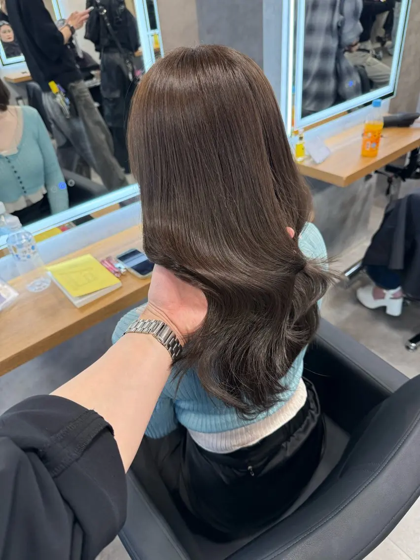 セミロング カラー ヘアアレンジ カット ヘアカラー トリートメント レイヤー×透明感カラ ーHAYATOのヘアスタイル