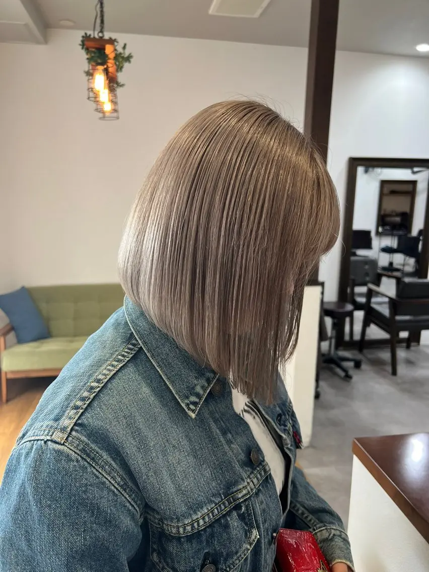 ショート カラー ハイトーンカラー ボブ ヘアカラー トリートメント 藤本 翔己のヘアスタイル