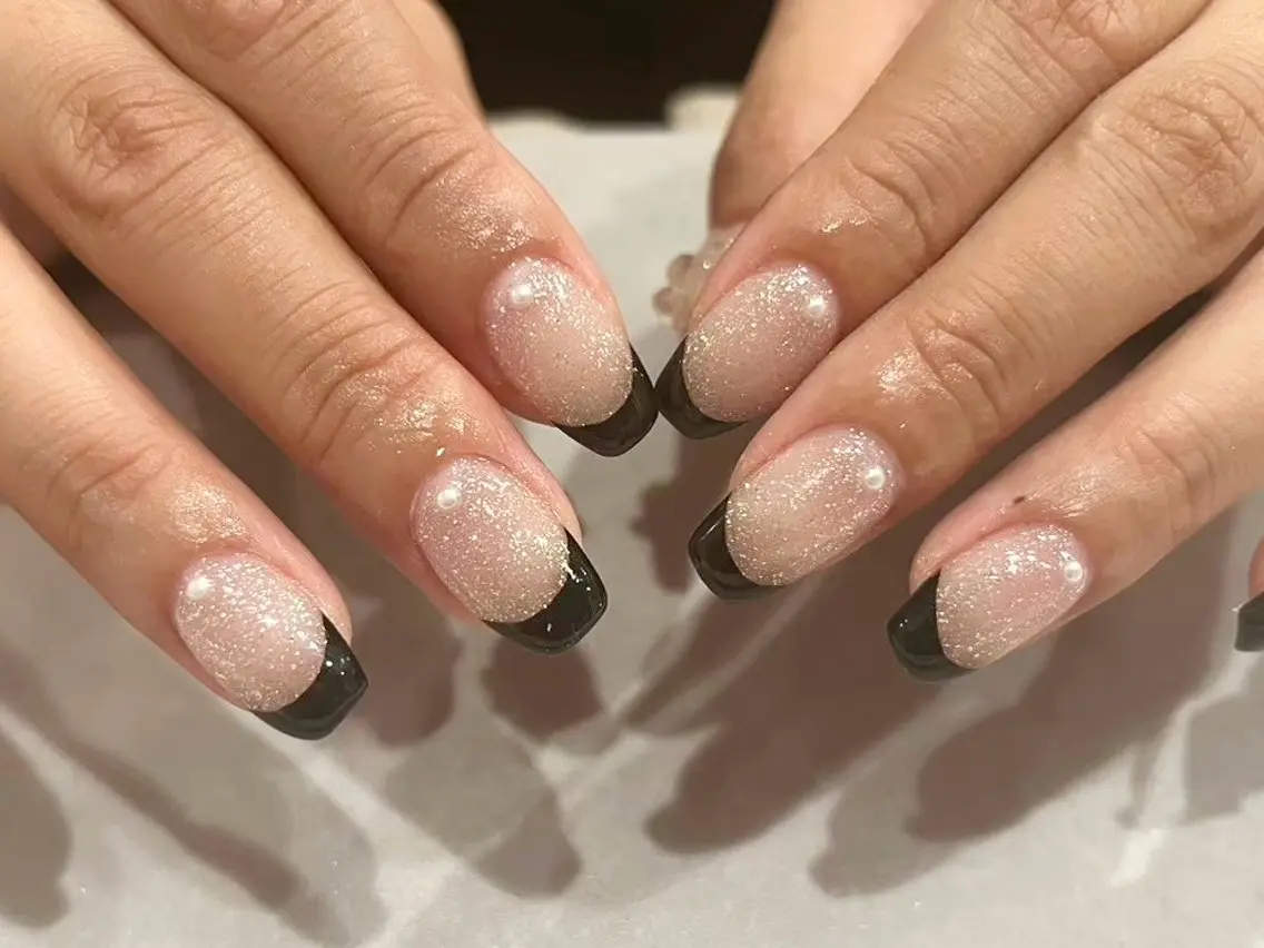 ネイル フレンチネイル キラキラネイル 🫧ちゅるん/韓国 Ayano𓈒🎀のネイルデザイン