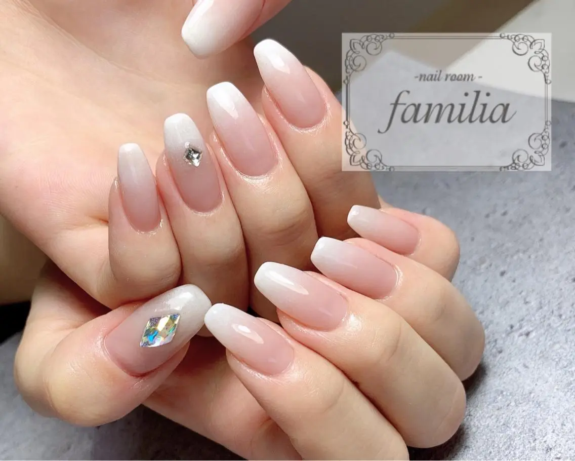 ネイル ハンドネイル -nailroom- familiaのネイルデザイン