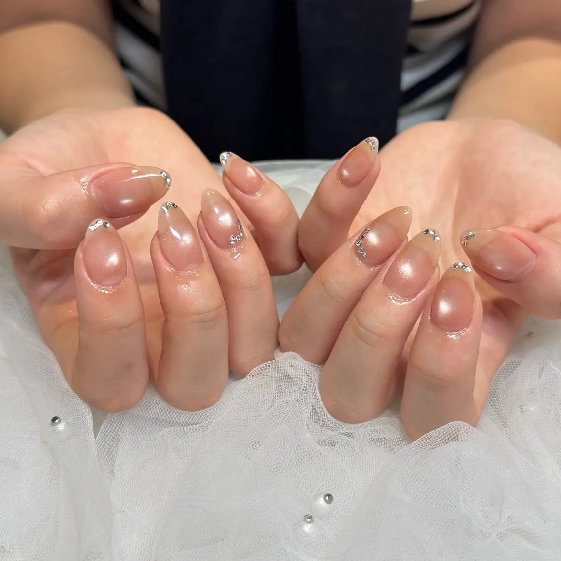 ネイル ストーンネイル ハンドネイル 荒巻 めいのネイルデザイン