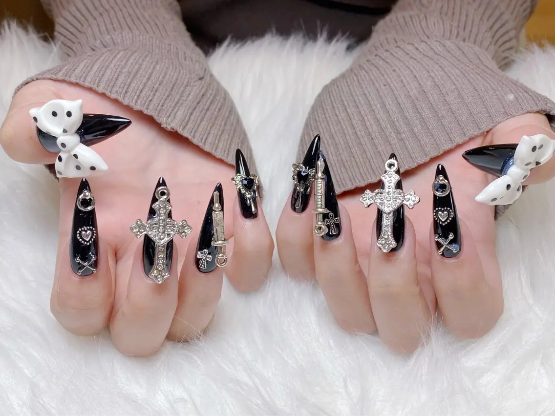 ネイル オーロラネイル ブラウン フラッシュネイル フラワーネイル ホログラムネイル ハンドネイル Rei _Nail 新宿のネイルデザイン