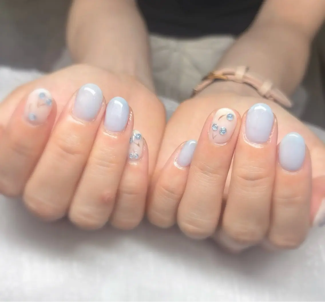 ネイル ブルー ハンドネイル kaho  🧸🎀 RiLionのネイルデザイン