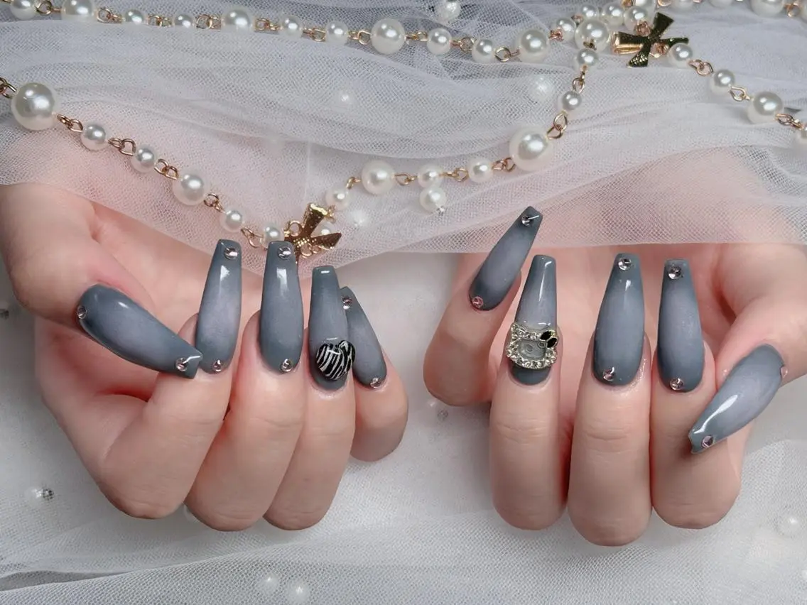 ネイル オーロラネイル チークネイル フットネイル ジェルネイル 韓国ネイル ハンドネイル Buruberii hbaby nailのネイルデザイン