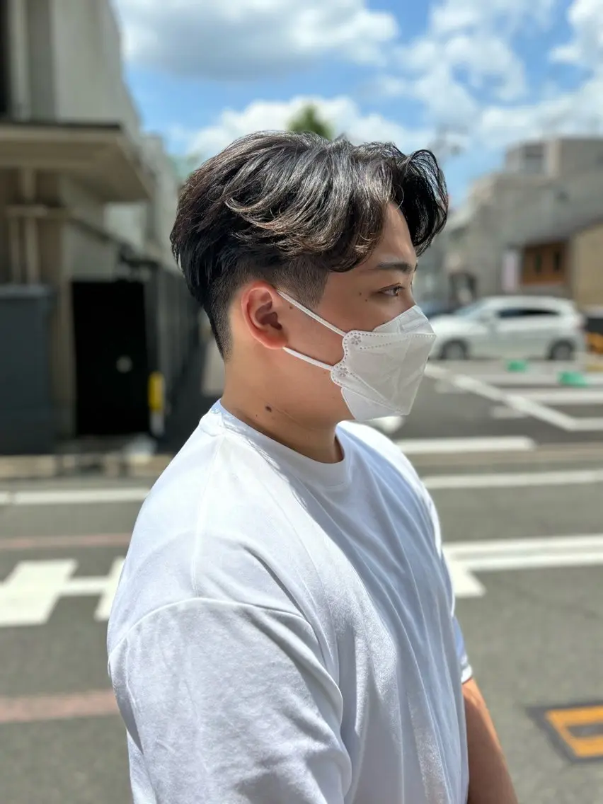 パーマ メンズ ダウンパーマ メンズ韓国風 メンズパーマ ニュアンスパーマ マツダ レンのヘアスタイル
