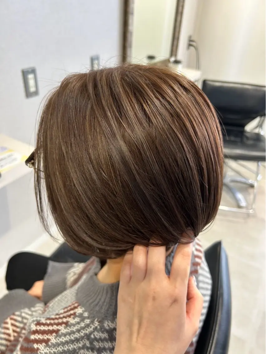 白髪ぼかしハイライト+Aujuaケアマスクトリートメントの写真