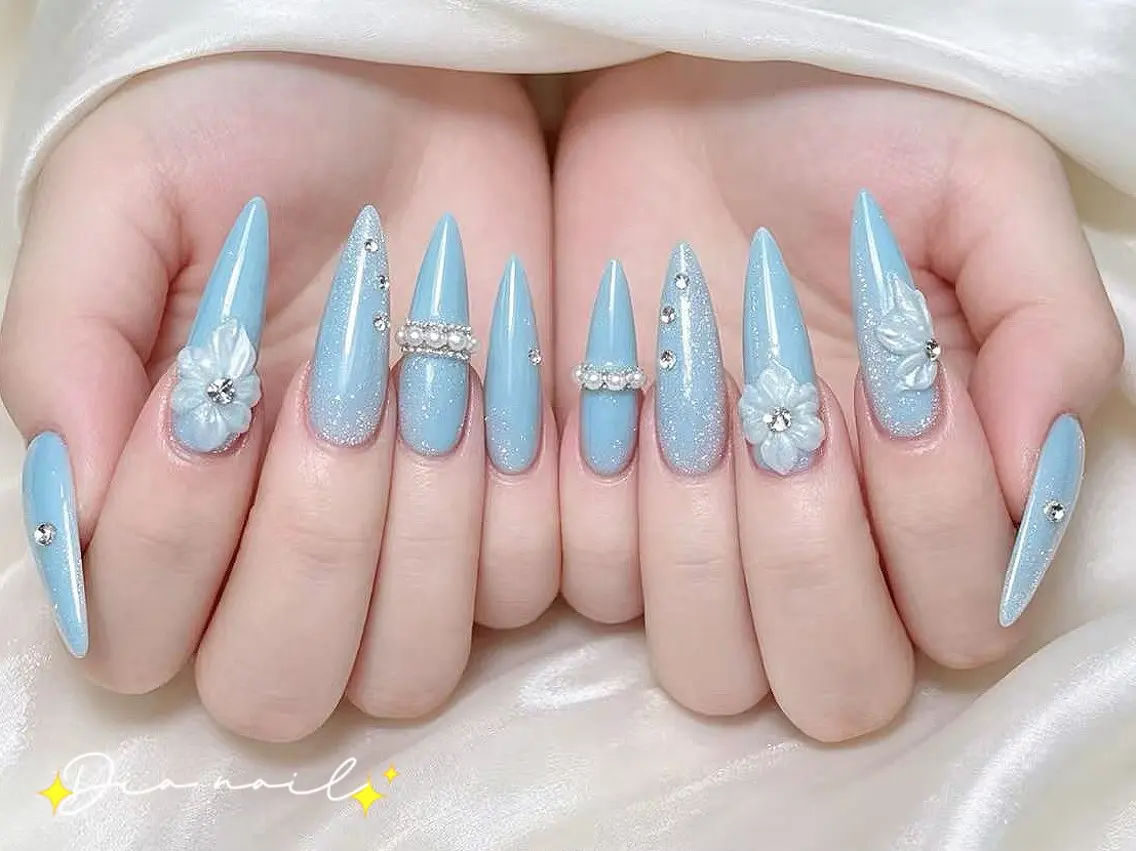 🎀チップ長さ出しゴージャス🎀 ソフトジェルオフ500🎀スカルプオフ1100円の写真