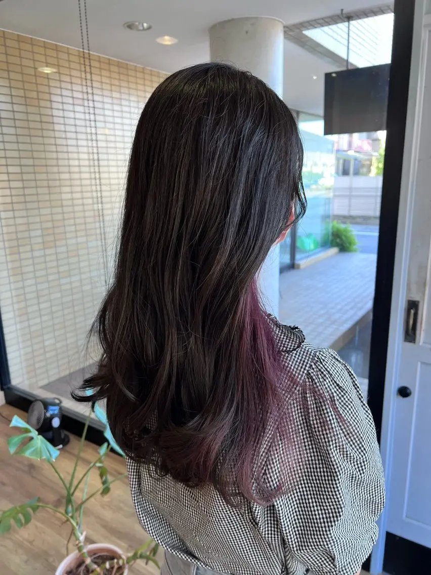 ロング カラー ブリーチ ピンクカラー バイオレットカラー ヘアカラー ツキダテ ユイのヘアスタイル