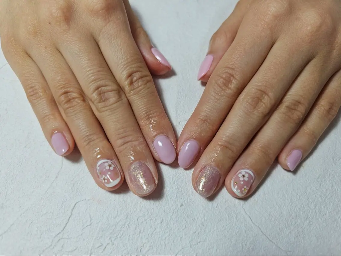 ネイル オーロラネイル フラワーネイル フットネイル フレンチネイル ジェルネイル ハンドネイル mogunail &blowのネイルデザイン