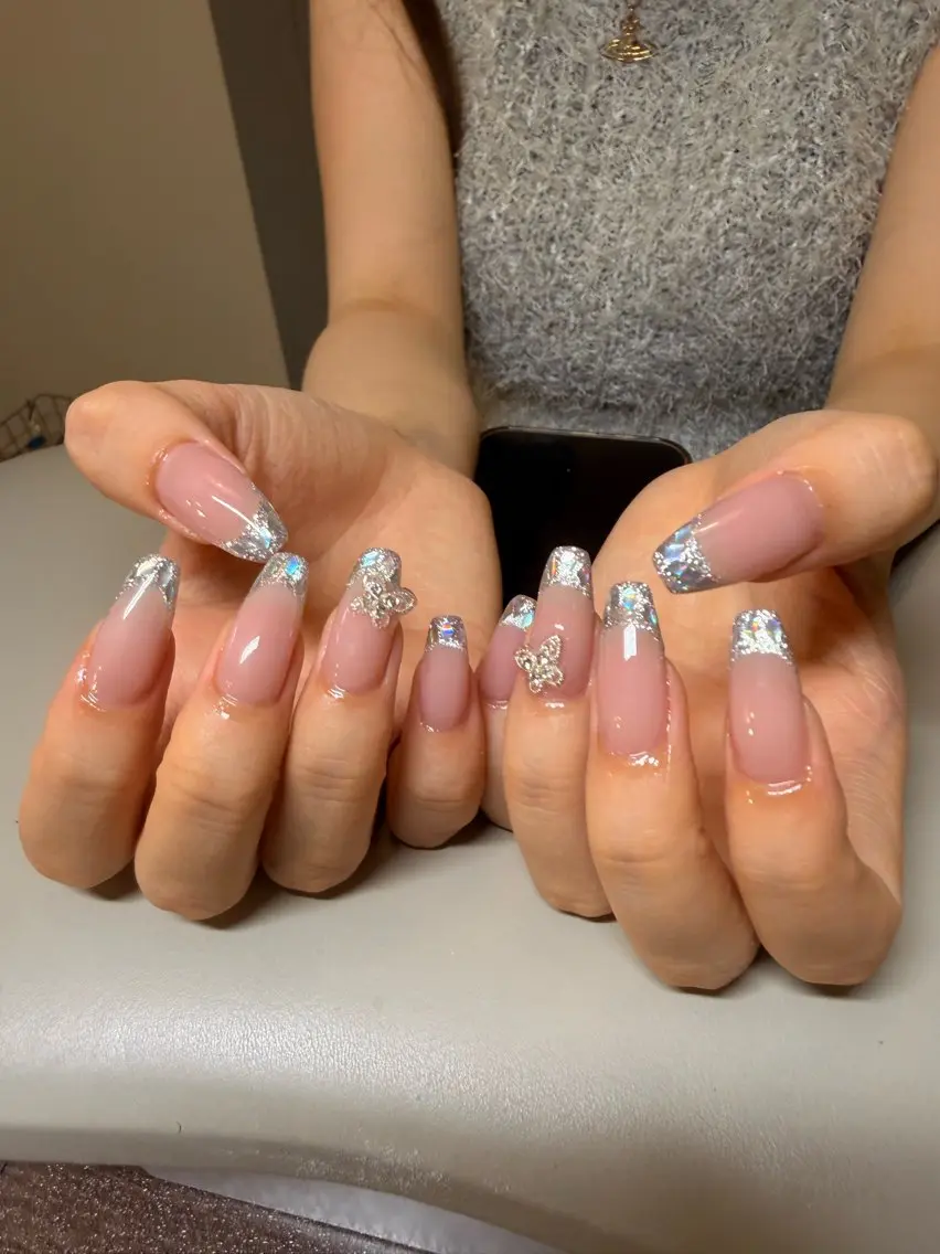 ネイル フレンチネイル ガラスフレンチ bliss nail room山岸のネイルデザイン