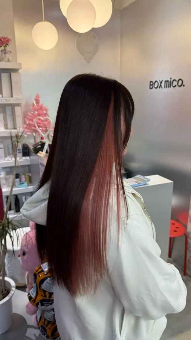ロング ヘアカラー Boxmico. / カカズ コトネのヘアスタイル