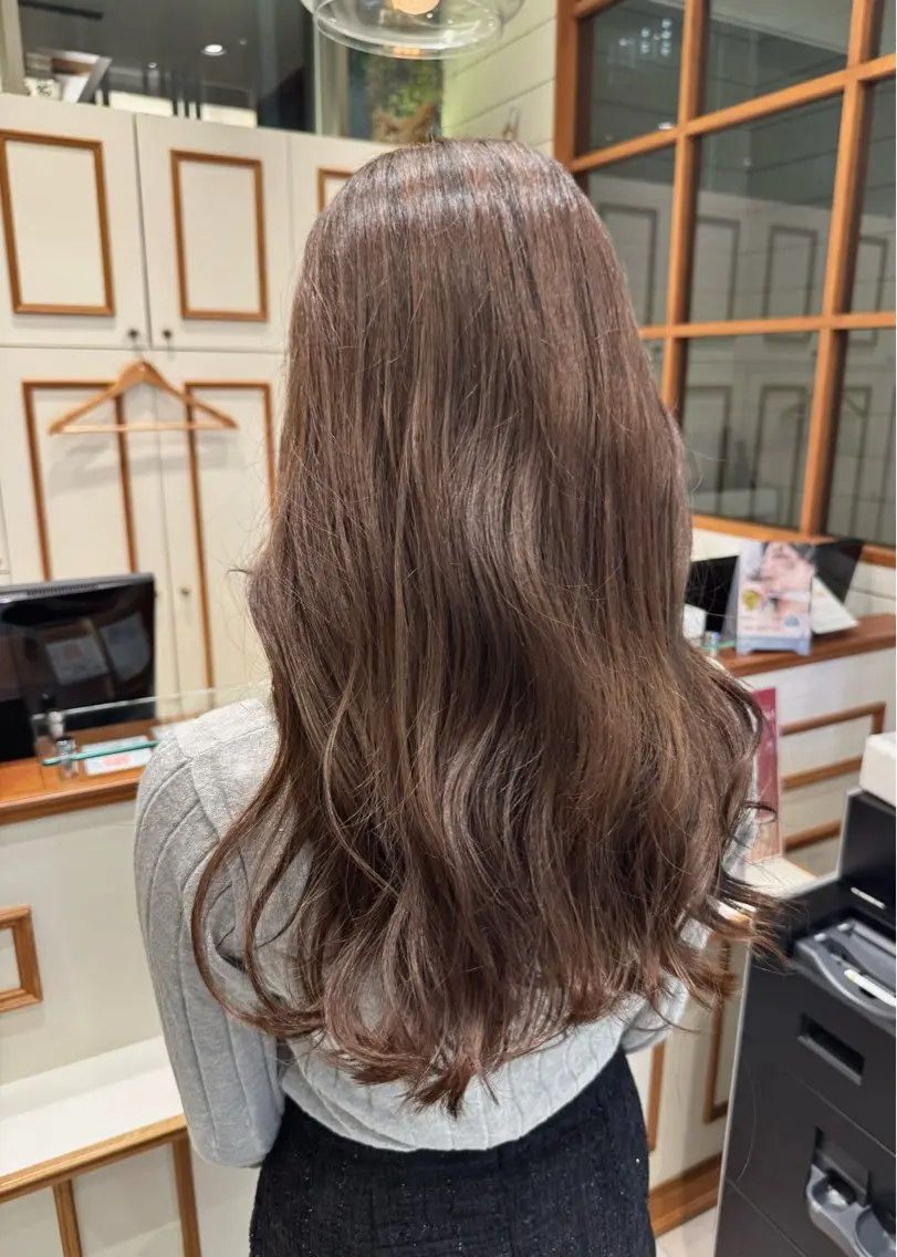 ロング カラー ベージュカラー ヘアカラー HIDERO/渋谷/ 韓国/顔周りカットのヘアスタイル