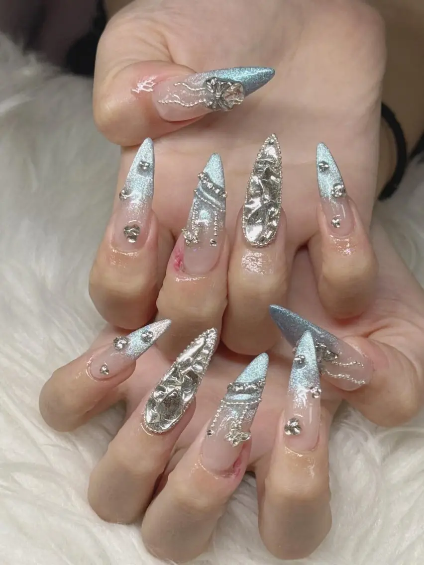 ネイル Lee Nailsのネイルデザイン