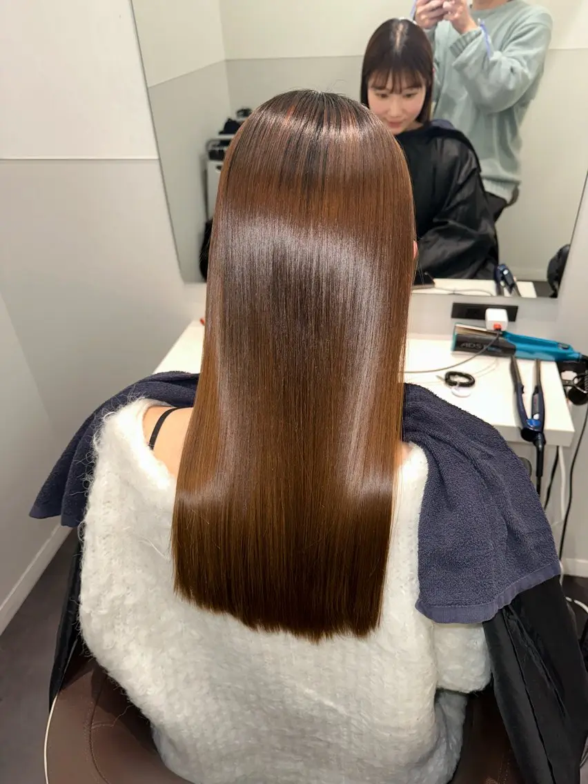 セミロング 美髪特化✨ 伊織✨縮毛矯正✨のヘアスタイル