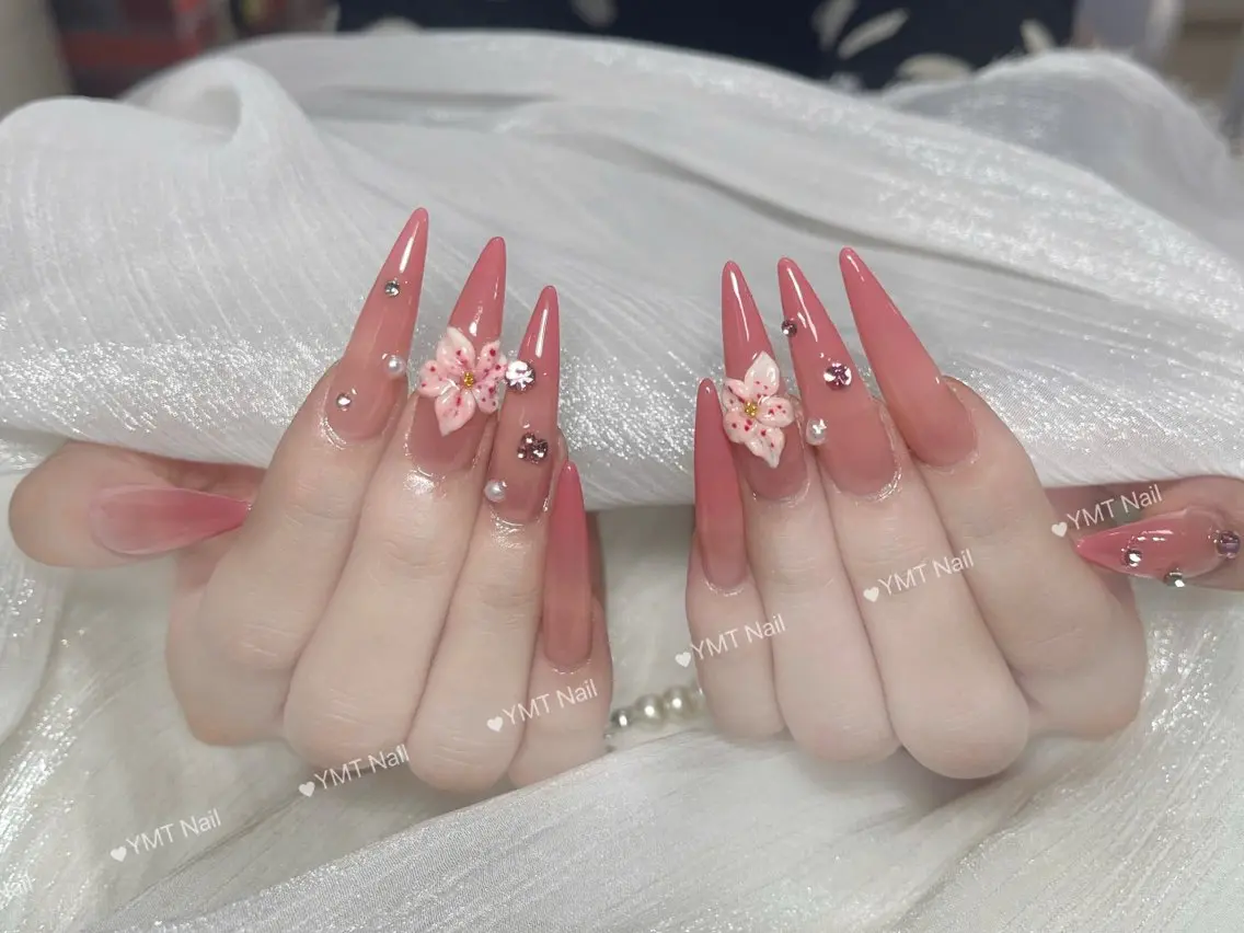 ネイル 長さ出し フットネイル ジェルネイル 韓国ネイル マグネットネイル YMT. NailStudioのネイルデザイン