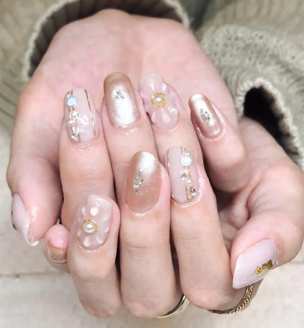 ネイル フラワーネイル ジェルネイル キラキラネイル ニュアンスネイル ぷっくりネイル Nyanco Nailのネイルデザイン