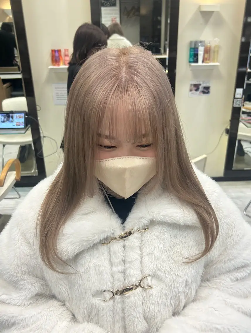 セミロング カラー ベージュカラー ミルクティーベージュ ヘアカラー 🍊小川実里🍊 /カラーレイヤーのヘアスタイル