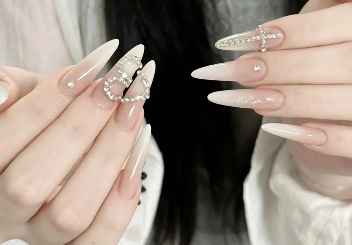 ネイル ハンドネイル Pure&Rich Nailのネイルデザイン