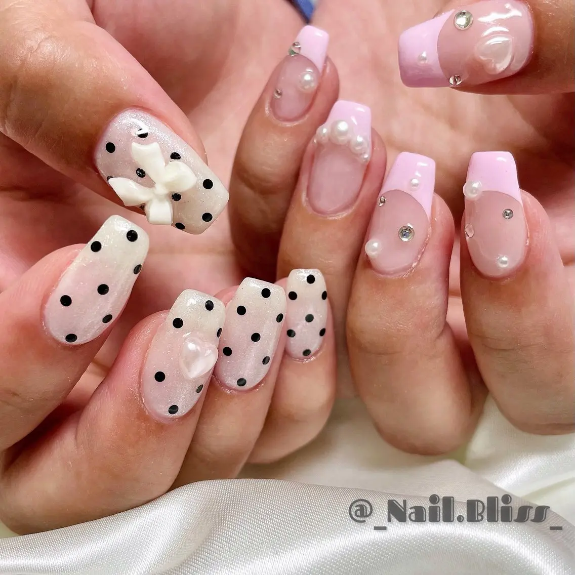 ネイル ガーリー 持ち込み ハンドネイル NAIL BLISSのネイルデザイン