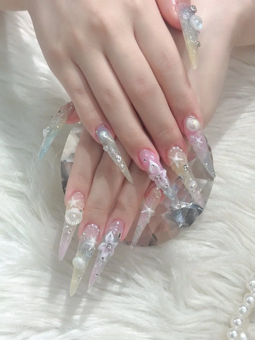 ロング ベスティオーラ 花香のネイルデザイン