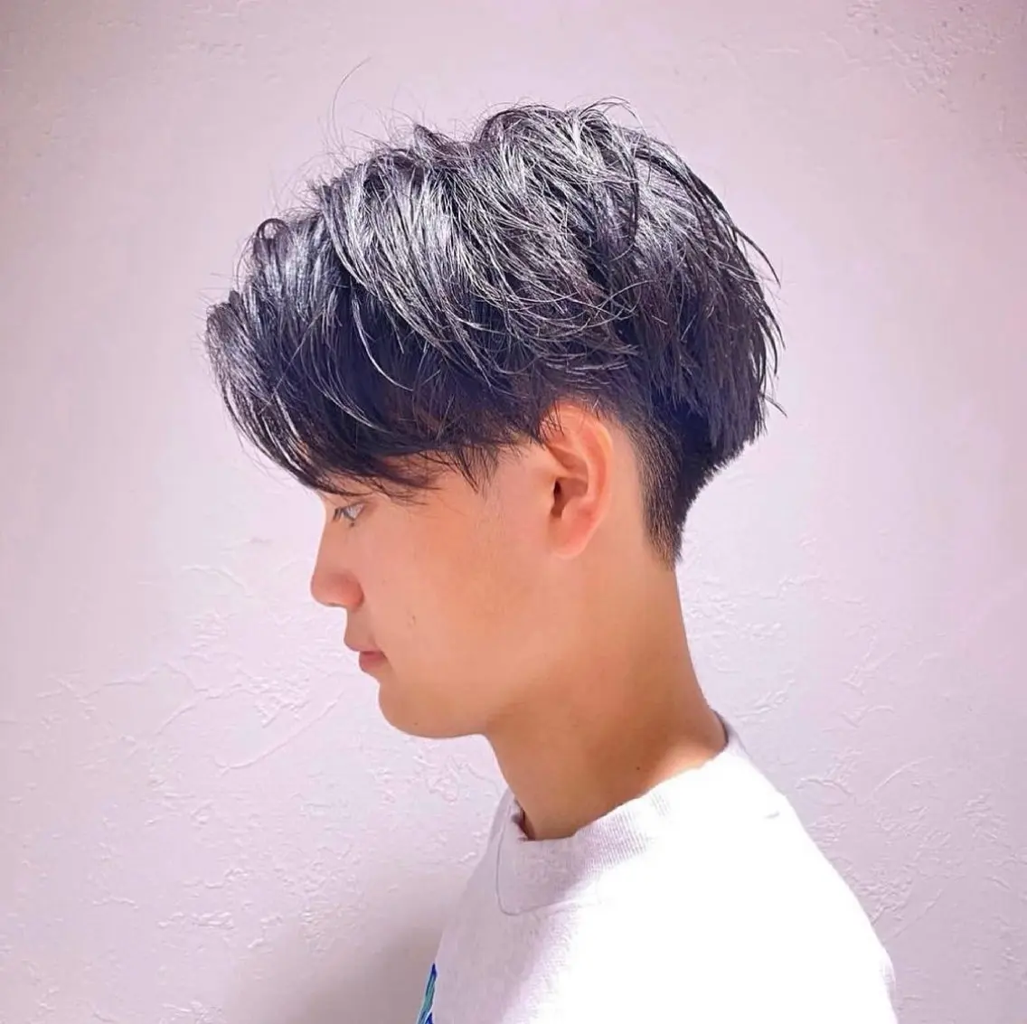 ショート パーマ メンズ カット パーマ トリートメント ヘアセット センターパート/毛 流れ/パーマ特化のヘアスタイル
