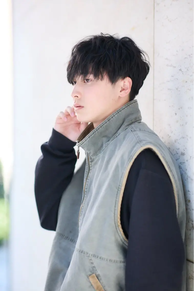 骨格修正メンズカット+アイブローの写真