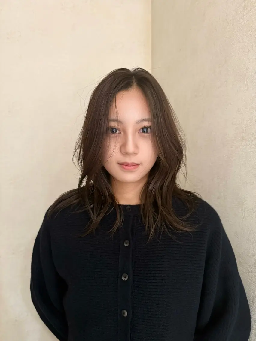セミロング ヘアカラー アンニュイlayer ／yuzu🪞🩶のヘアスタイル