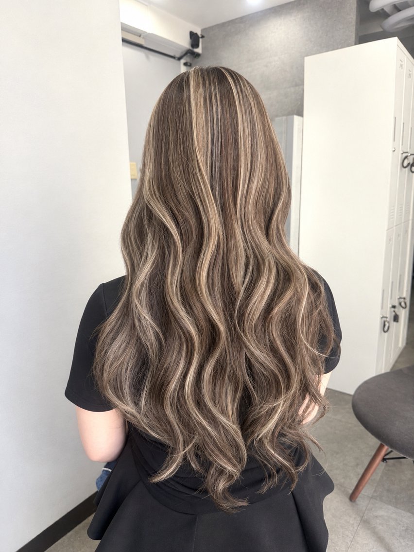 ロング カラー バレイヤージュ ブリーチ ケアブリーチ ダブルカラー ハイライトカラー ヘアカラー 寺嶋 貴大のヘアスタイル