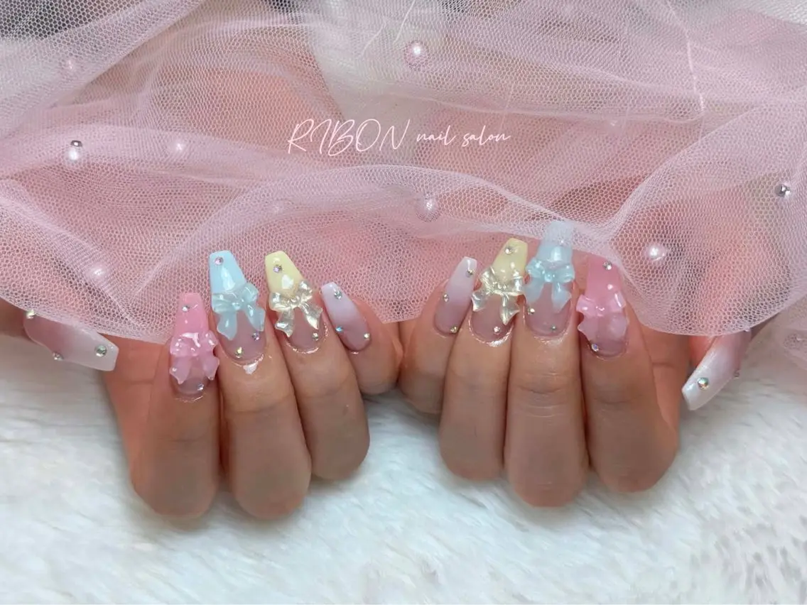 ネイル チークネイル 長さ出し フレンチネイル ジェルネイル グラデーション ハンドネイル RIBON nail 高田馬場のネイルデザイン