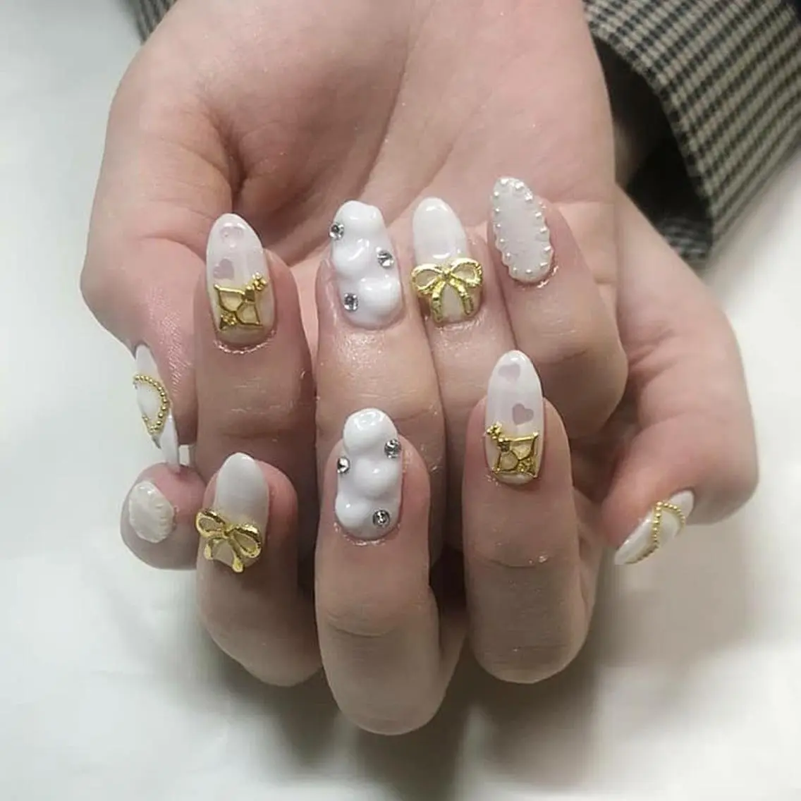 ネイル ホワイト ハンドネイル ハンドケア lylynail YUUKAのネイルデザイン