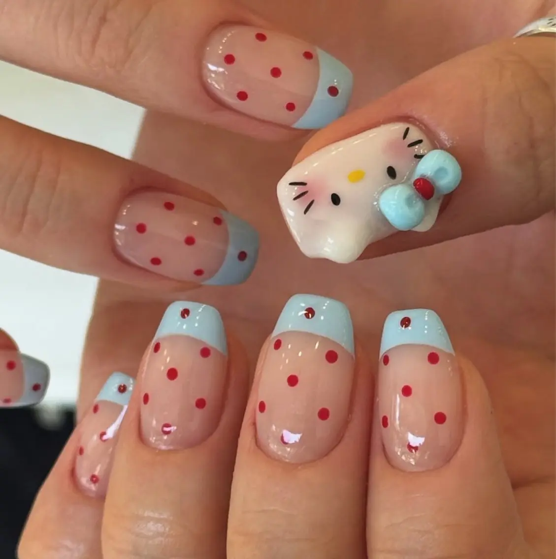 ネイル アートネイル オーロラネイル チークネイル フレンチネイル ガラスフレンチ ハンドネイル 🎀🎀YooLi Nail Salonのネイルデザイン