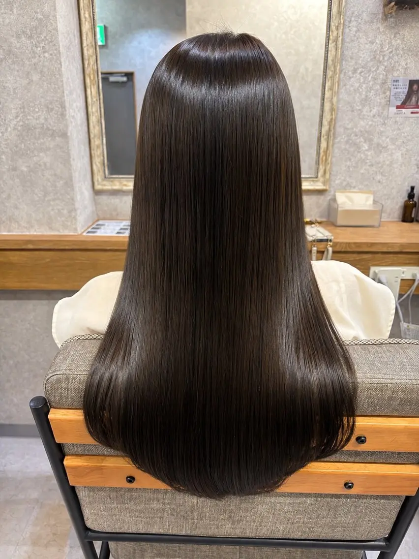 セミロング カラー パーマ アッシュ アッシュブラウン ブラウンカラー ストレートパーマ カット ヘアカラー 縮毛矯正 トリートメント ショート✖️縮毛矯正 ✂️秋山知穂✂️のヘアスタイル