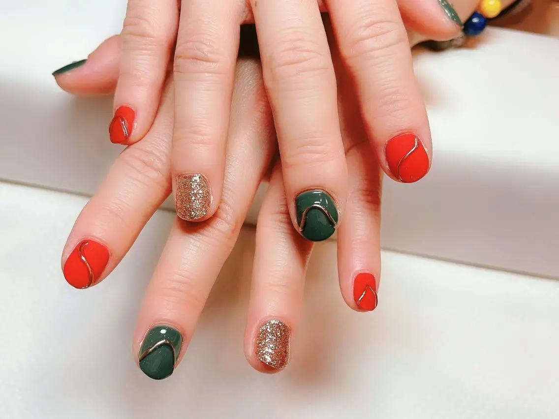 ネイル ミラーネイル Protea ❁⃘*.ﾟ清家 美穂のネイルデザイン