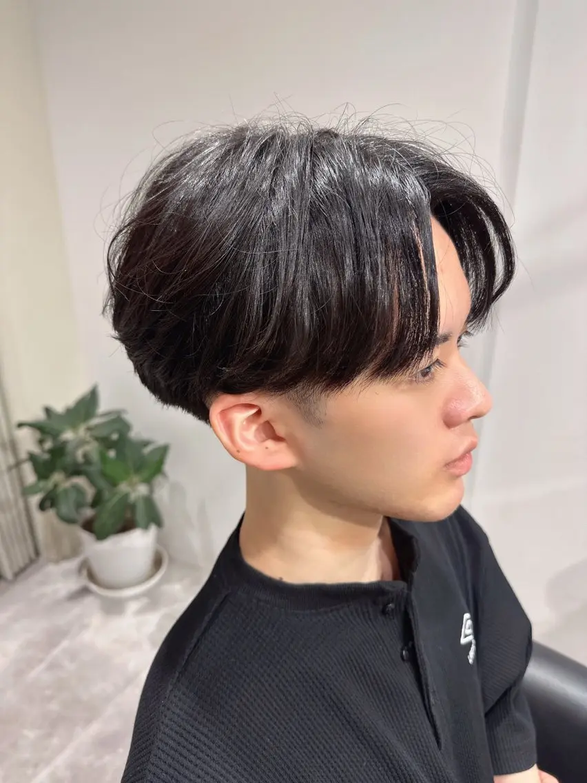 メンズ センターパート 上野 秀のヘアスタイル