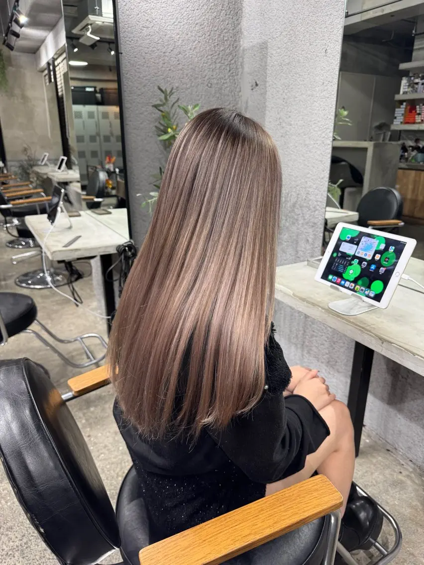 ロング レイヤーカット Hanashiro Narumiのヘアスタイル