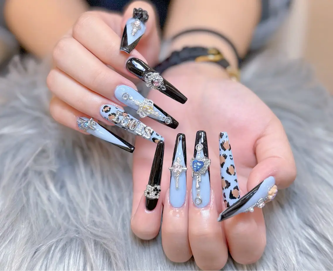 ネイル ハンドネイル ハンドケア Anh Nail 歌舞伎町のネイルデザイン