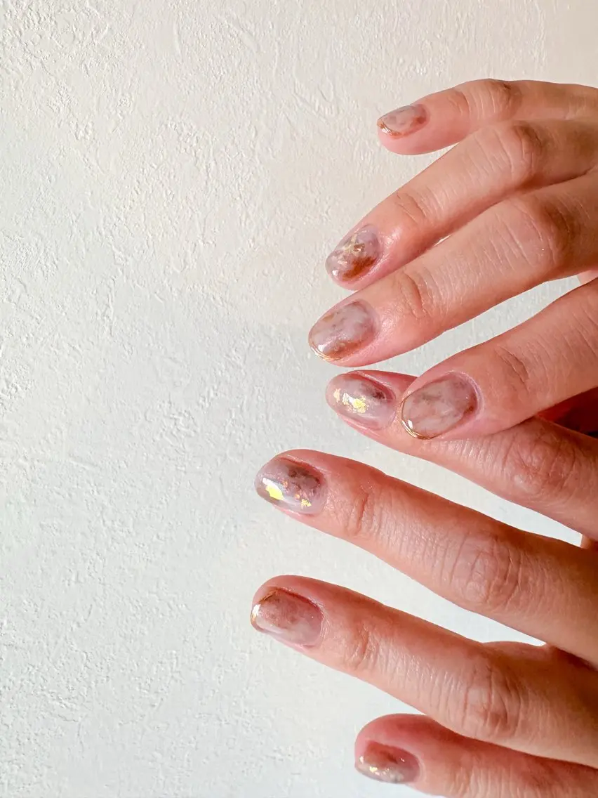 ネイル ニュアンスネイル 🌲🌳🚪iiit o🌲🌳🌲のネイルデザイン