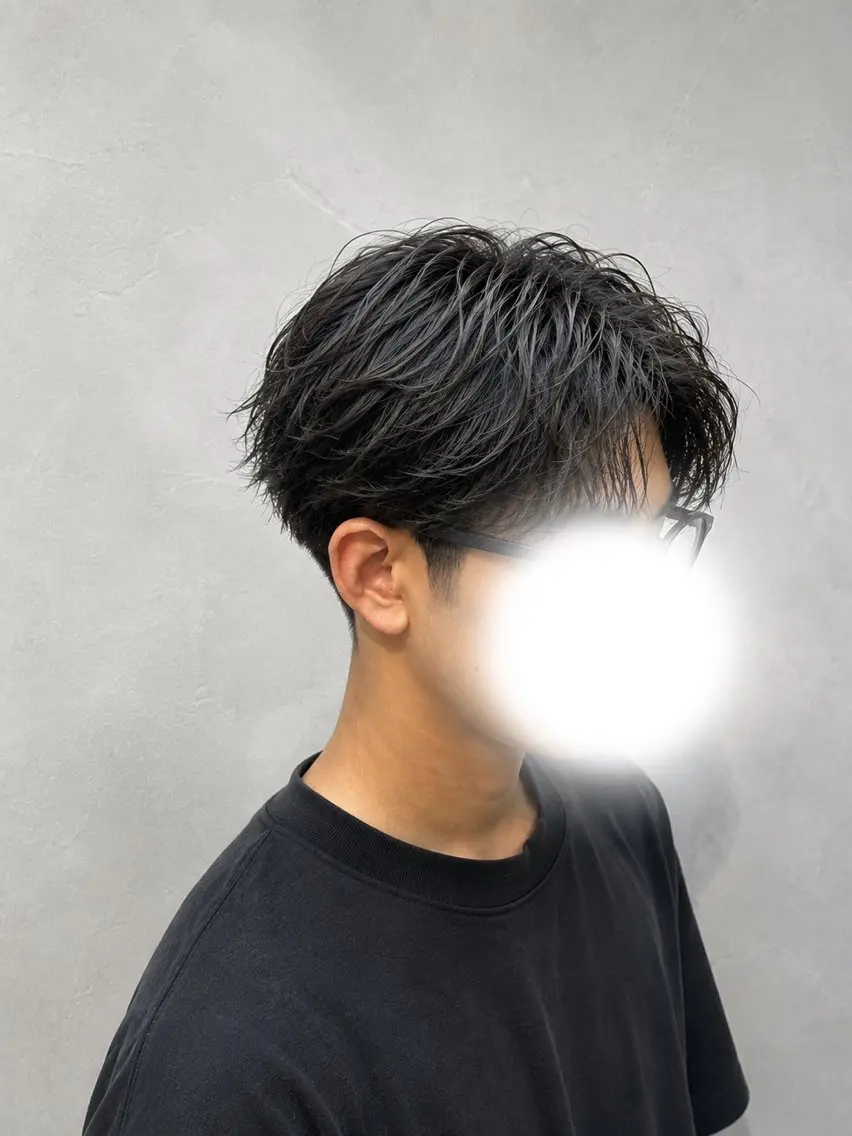 カラー メンズ メンズブリーチ アッシュ 黒髪 ブリーチ 透明感カラー カット ヘアカラー 渋谷/似合わせ× トレンド ふうか🪽のヘアスタイル