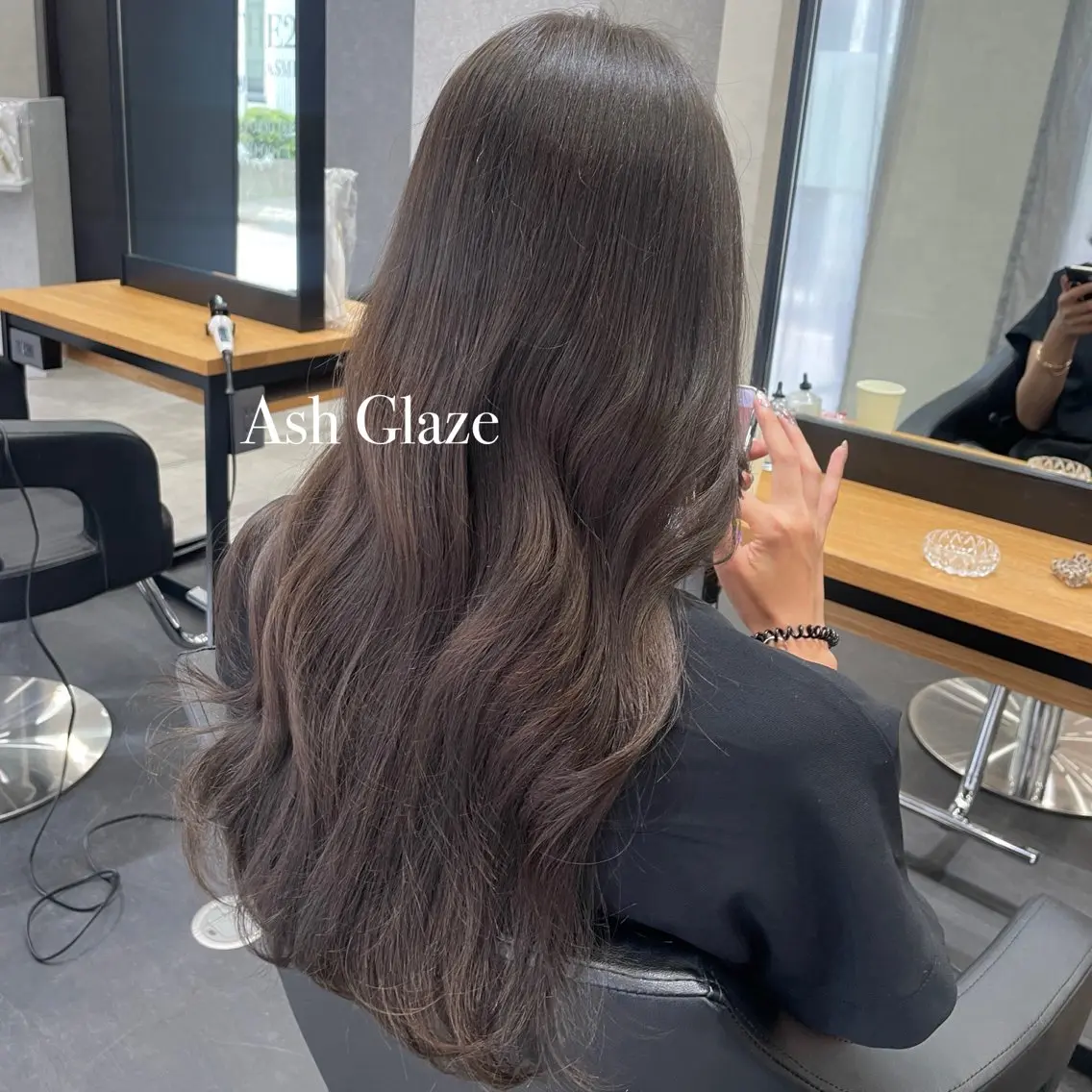 ロング カラー アッシュ アッシュグレー アッシュグレージュ グレージュ THE2ND 大竹 瞳のヘアスタイル