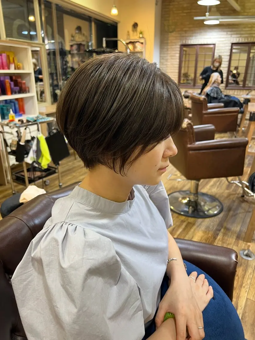 ショート くびれヘア ショートヘア 染矢 優希のヘアスタイル