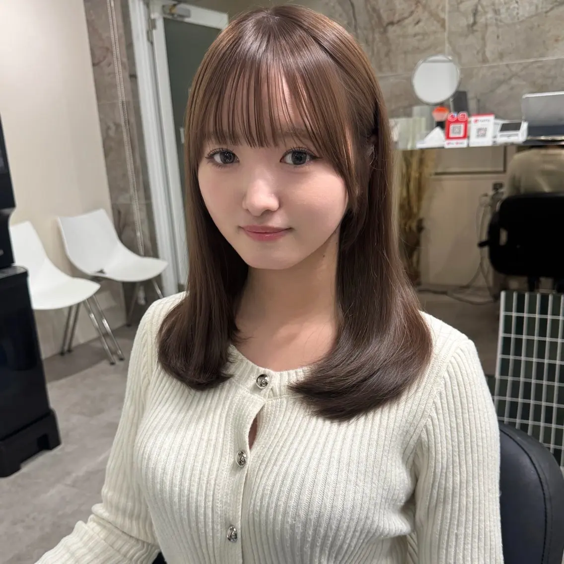 ミディアム カラー カット ヘアカラー トリートメント 🎀レイヤー×透明感 ×髪質改善🎀米田のヘアスタイル