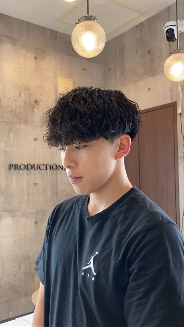 ミディアム パーマ メンズ 波巻きパーマ カット パーマ ハマノ ミユのヘアスタイル