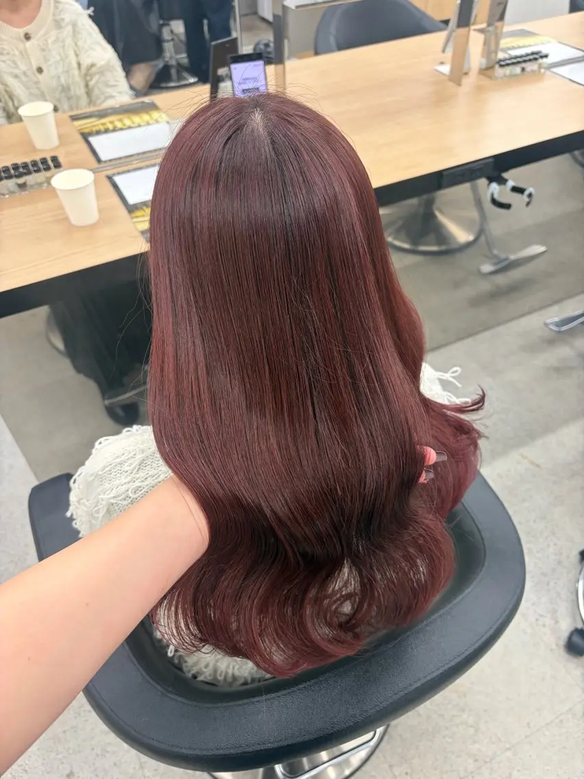 ロング カラー ブリーチ 髪質改善 トリートメント ヘアカラー 💗愛され暖色💗 ピンク/レッド💗のヘアスタイル