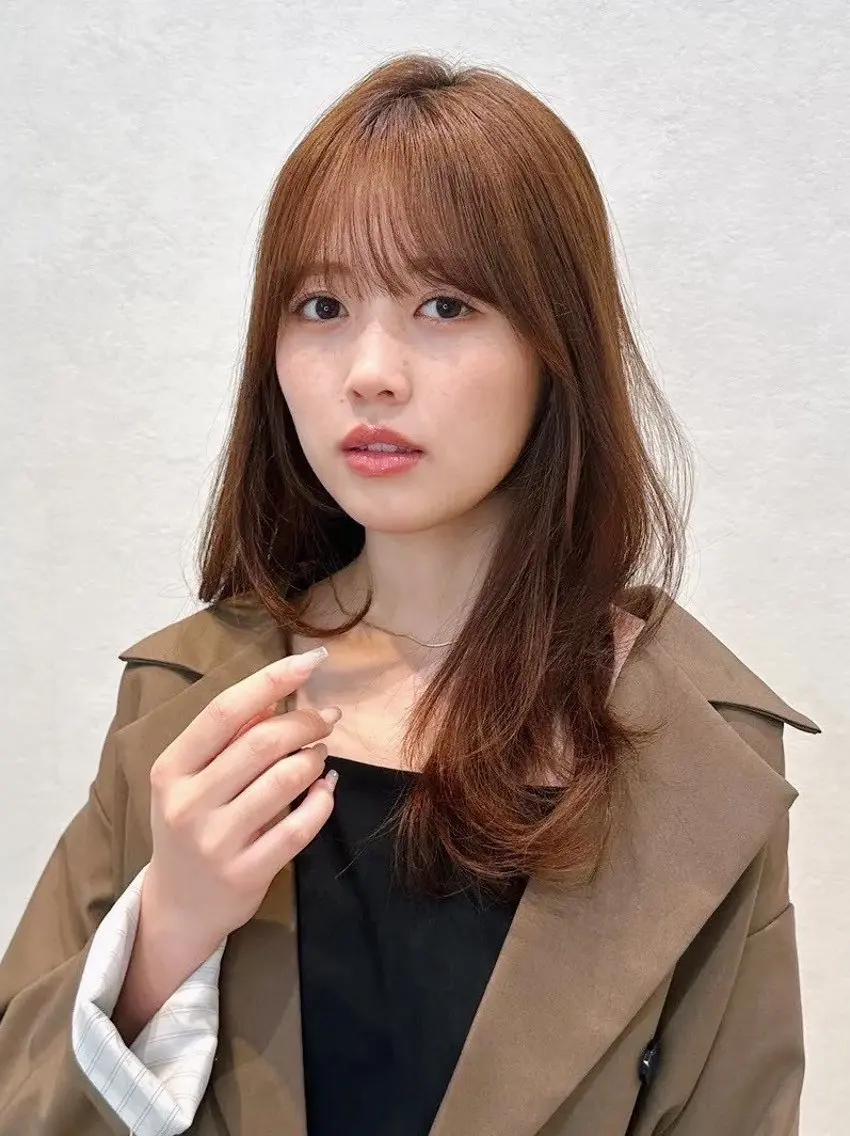 セミロング カラー パーマ kazuki【顔周り ×レイヤーカット】のヘアスタイル