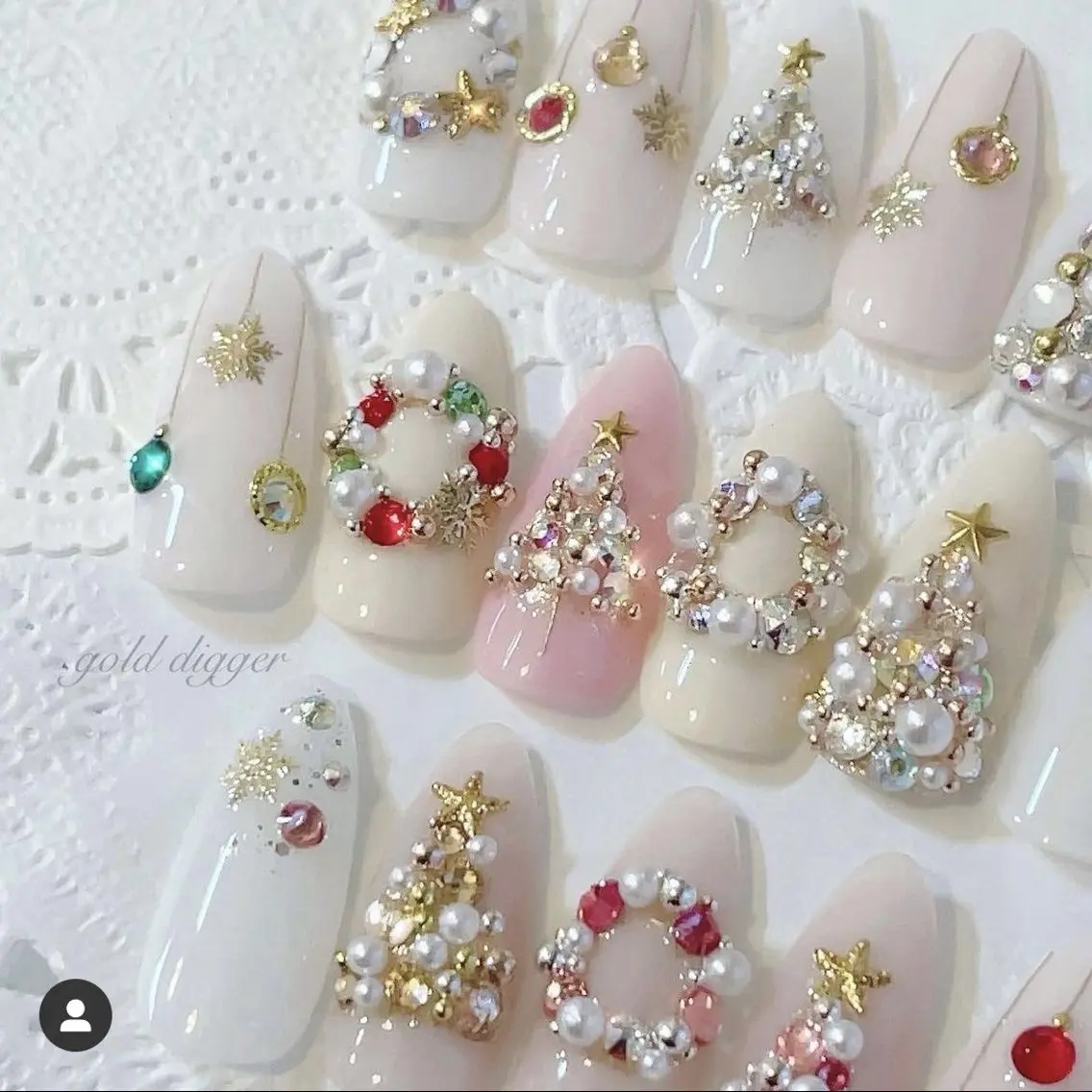 ネイル グラデーション キラキラネイル ワンカラーネイル 冬ネイル Jenn Nail Salonのネイルデザイン