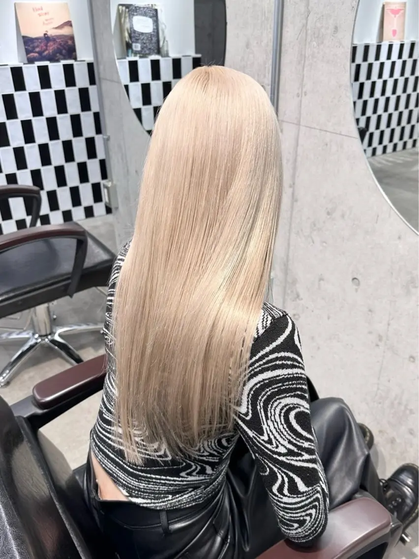 セミロング カラー ヘアアレンジ ヘアカラー トリートメント TAKUMAブリーチ /切りっぱなし🪽のヘアスタイル