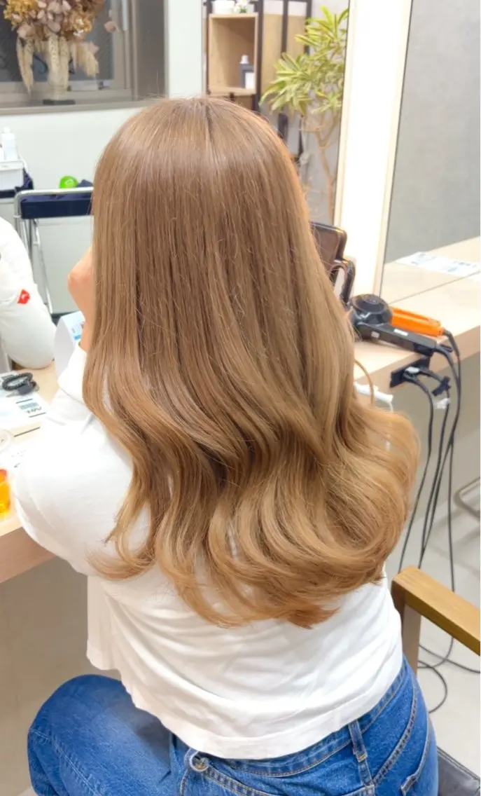 セミロング カラー GRAN LUSSO 【MIHARU】のヘアスタイル