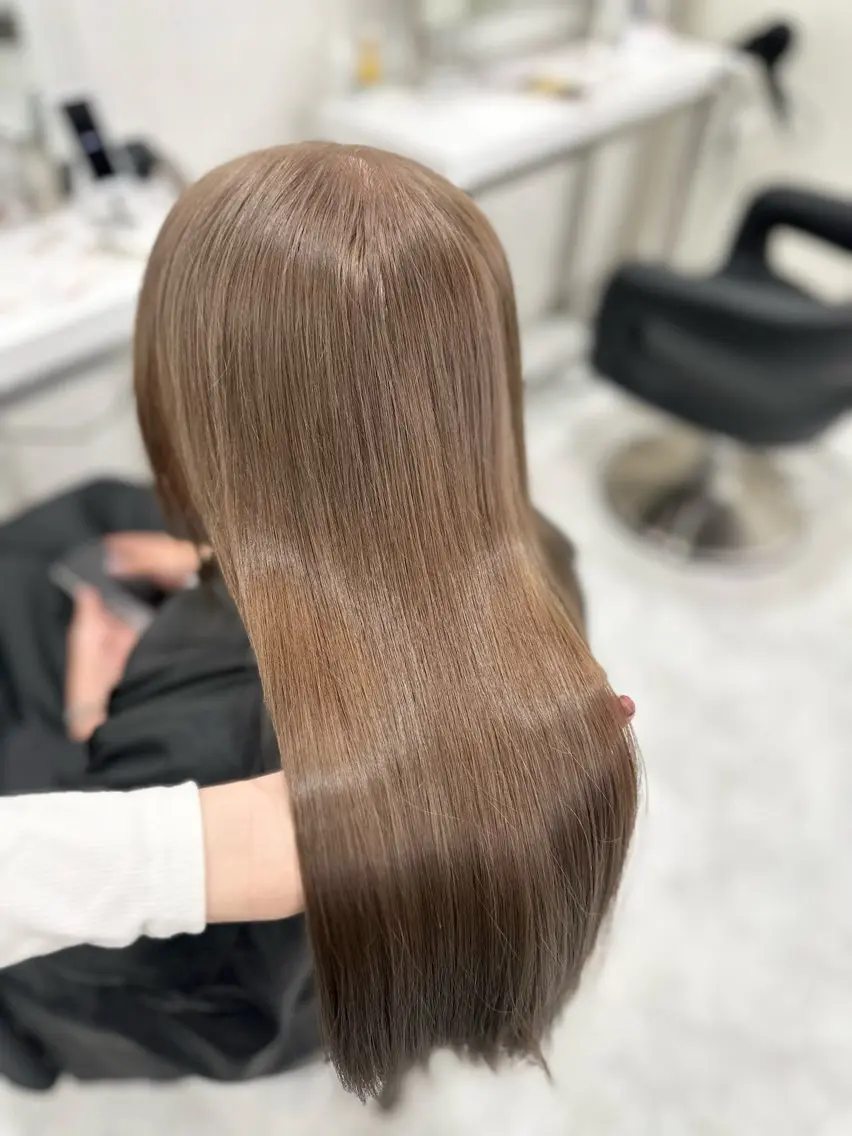 セミロング ヘアカラー 韓国ガーリー🤍ハイ トーン🤍Ayanaのヘアスタイル